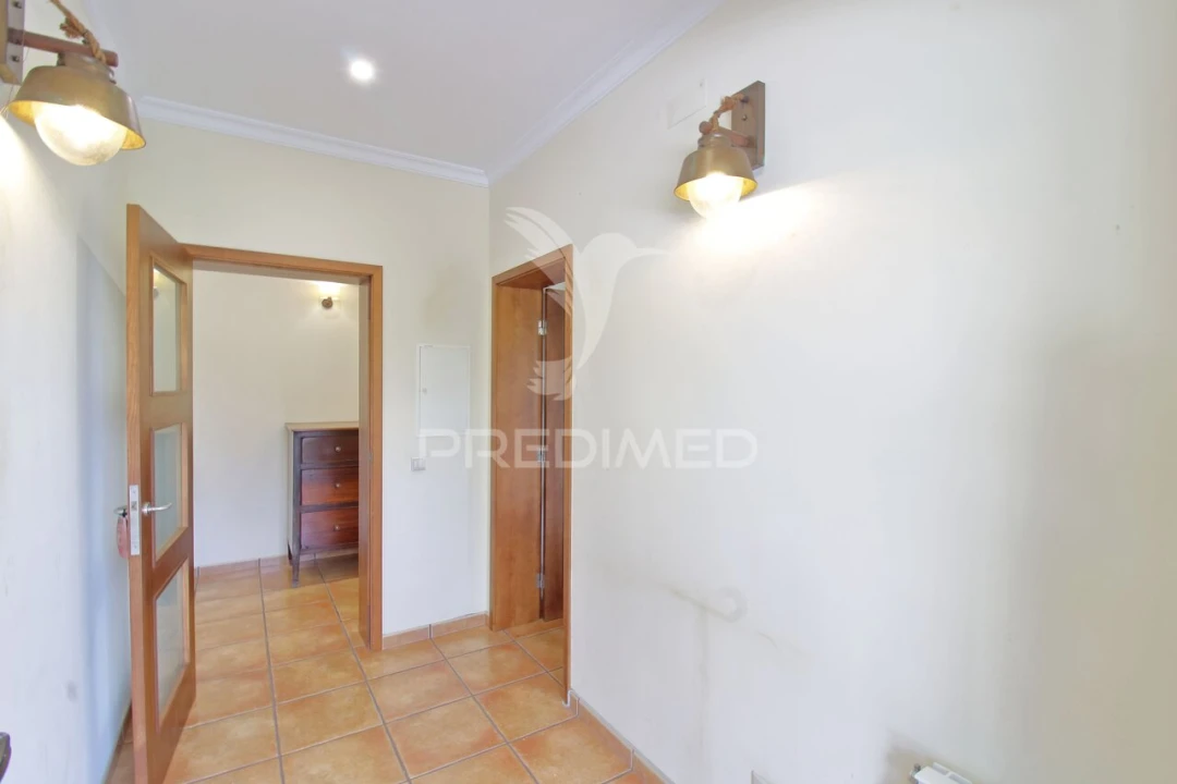 Moradia T6 para Venda em Posto Santo Foto 2