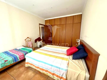Moradia T6 para Venda em Posto Santo
