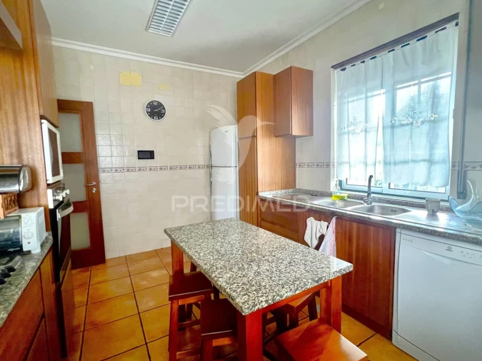 Moradia T6 para Venda em Posto Santo Foto 18