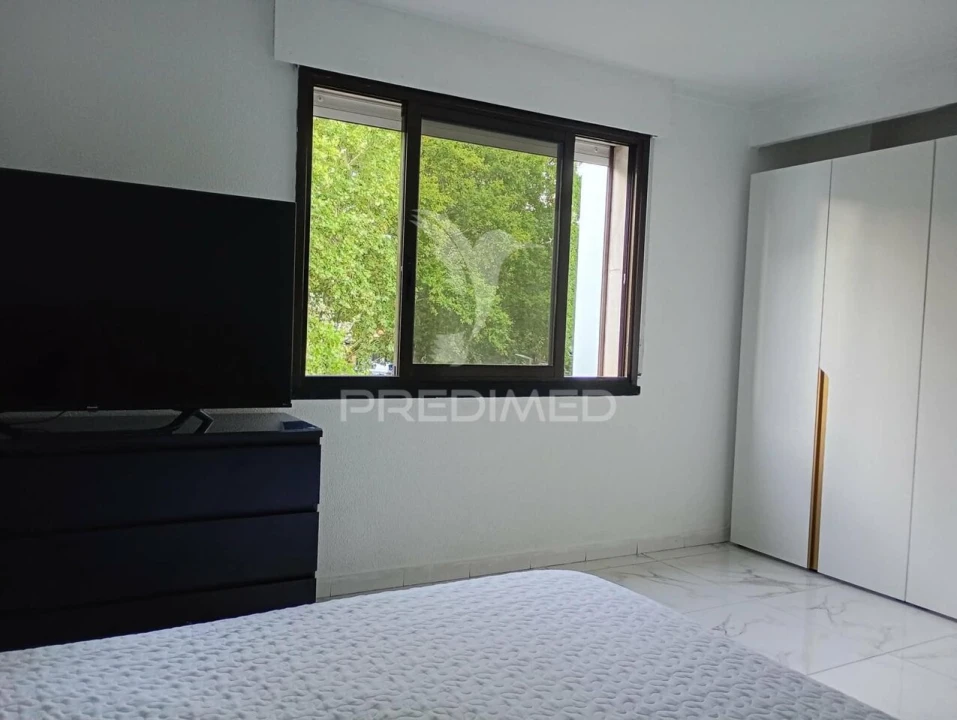 Apartamento T3 para Venda em Massamá e Monte Abraão Foto 3