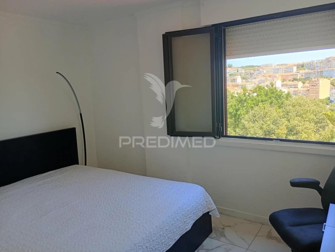 Apartamento T3 para Venda em Massamá e Monte Abraão Foto 12