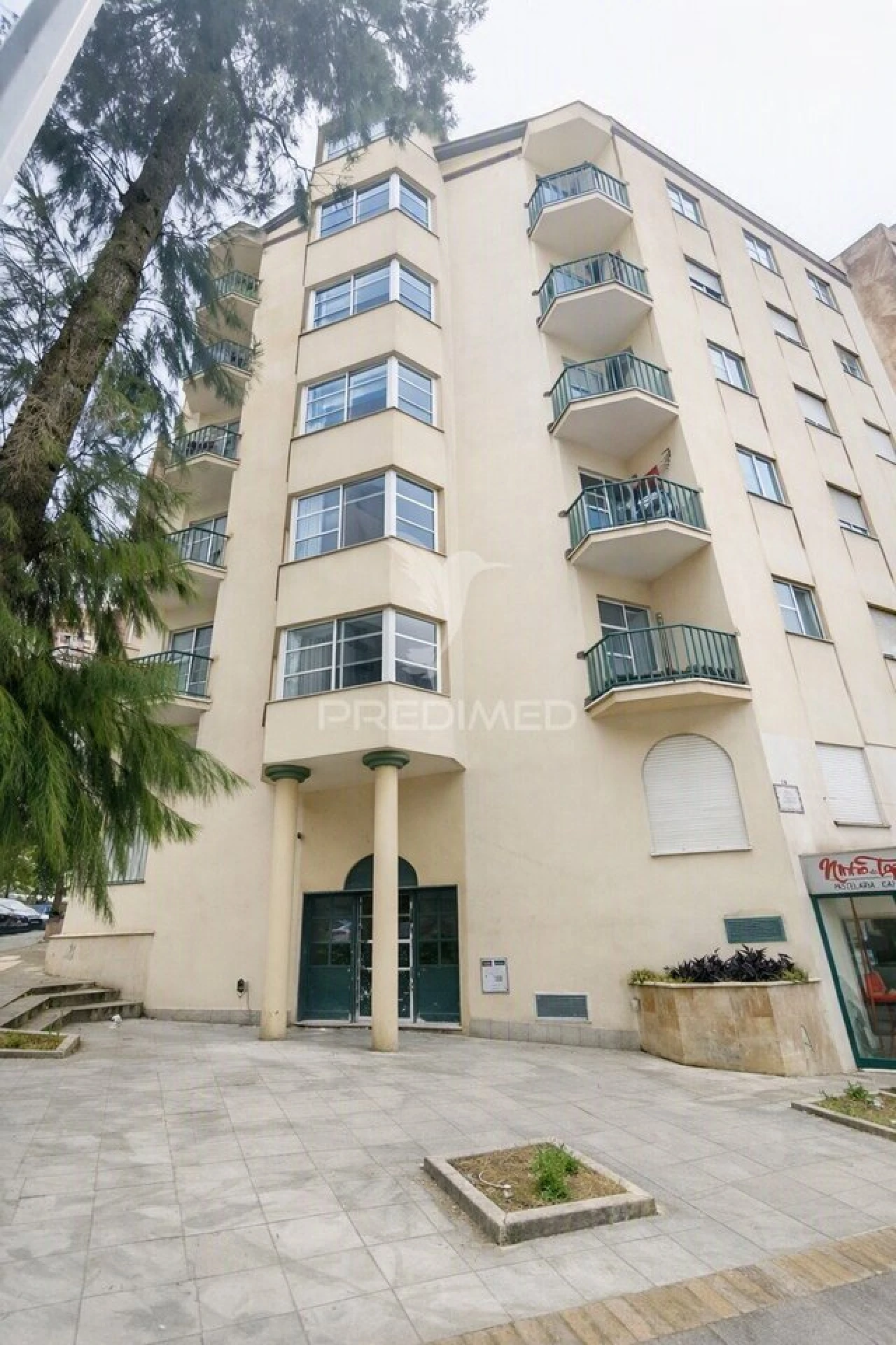 Apartamento T3 para Venda em Algueirão-Mem Martins Foto 16