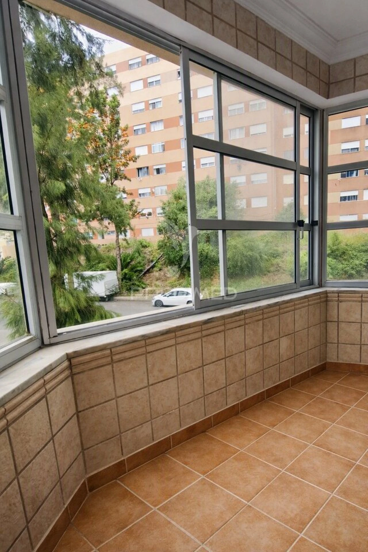 Apartamento T3 para Venda em Algueirão-Mem Martins Foto 2