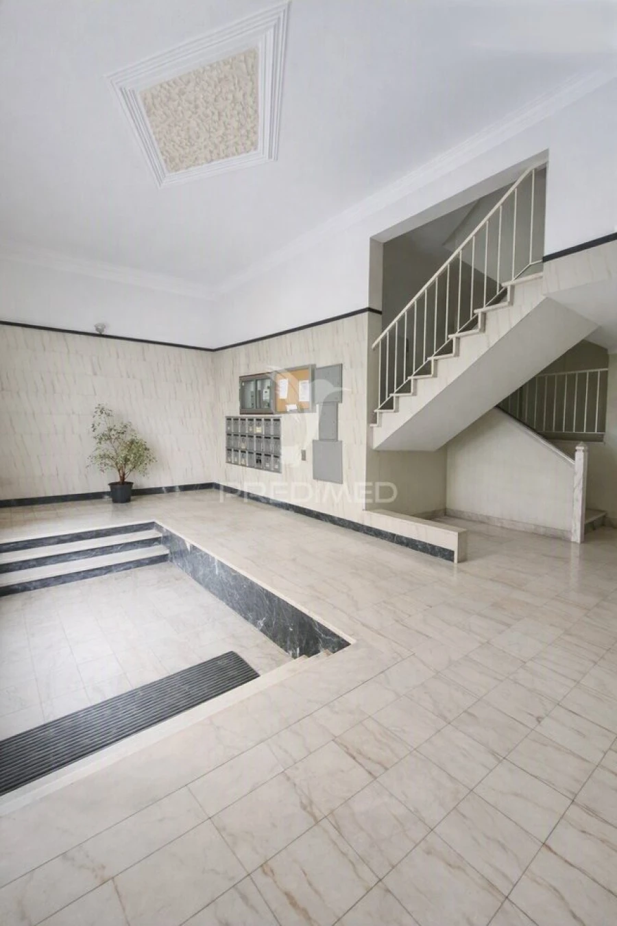 Apartamento T3 para Venda em Algueirão-Mem Martins Foto 15