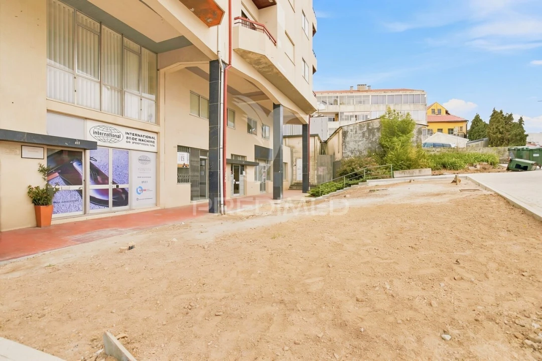 Armazém para Venda em Mafamude e Vilar do Paraíso Foto 21