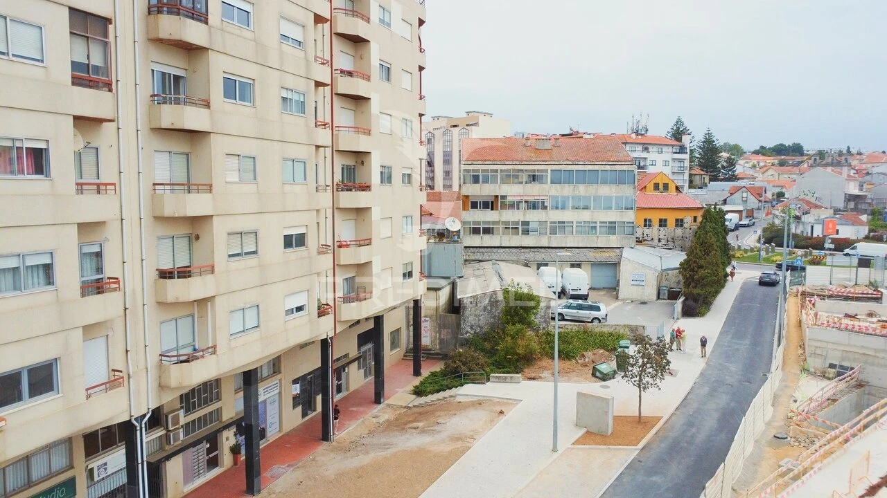Armazém para Venda em Mafamude e Vilar do Paraíso Foto 9