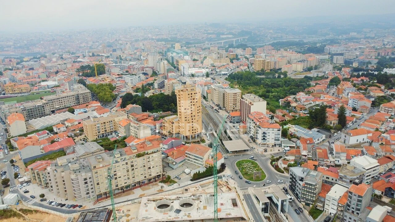 Armazém para Venda em Mafamude e Vilar do Paraíso Foto 8