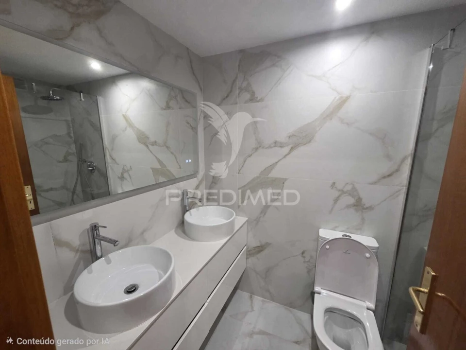 Apartamento T3 para Venda em Santa Marinha e São Pedro da Afurada Foto 8