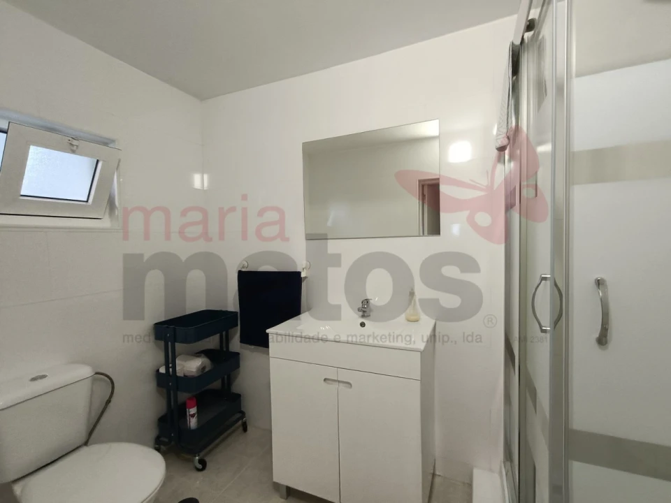 Moradia T3 para Arrendamento em Miragaia e Marteleira Foto 10