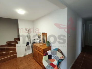 Moradia T3 para Arrendamento em Miragaia e Marteleira
