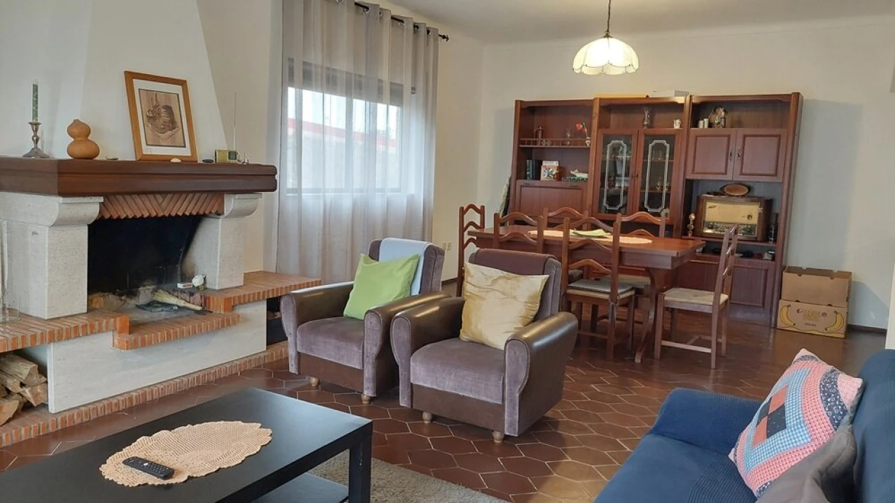 Moradia T3 para Venda em Marinha Grande Foto 3