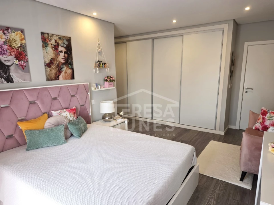 Moradia T4 para Venda em Quinta do Conde Foto 21