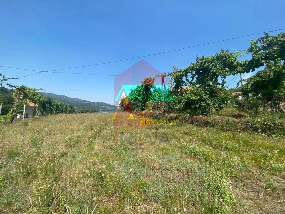 Terreno para Venda em Sande, Vilarinho, Barros e Gomide Foto 3