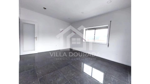 Apartamento T3 para Venda em Fânzeres e São Pedro da Cova