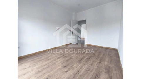 Apartamento T3 para Venda em Fânzeres e São Pedro da Cova
