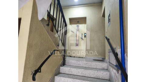 Apartamento T3 para Venda em Fânzeres e São Pedro da Cova