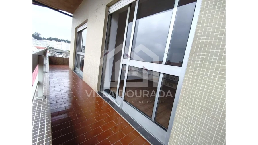 Apartamento T3 para Venda em Fânzeres e São Pedro da Cova Foto 8