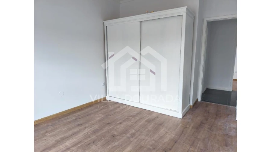 Apartamento T3 para Venda em Fânzeres e São Pedro da Cova Foto 13