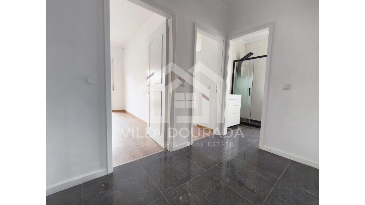 Apartamento T3 para Venda em Fânzeres e São Pedro da Cova Foto 24