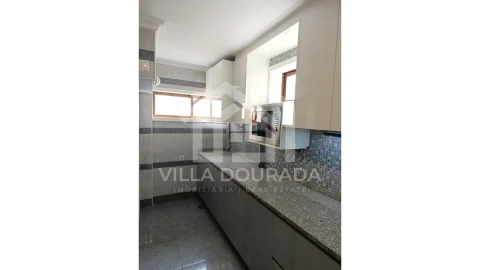 Apartamento T2 para Venda em Baguim do Monte (Rio Tinto)