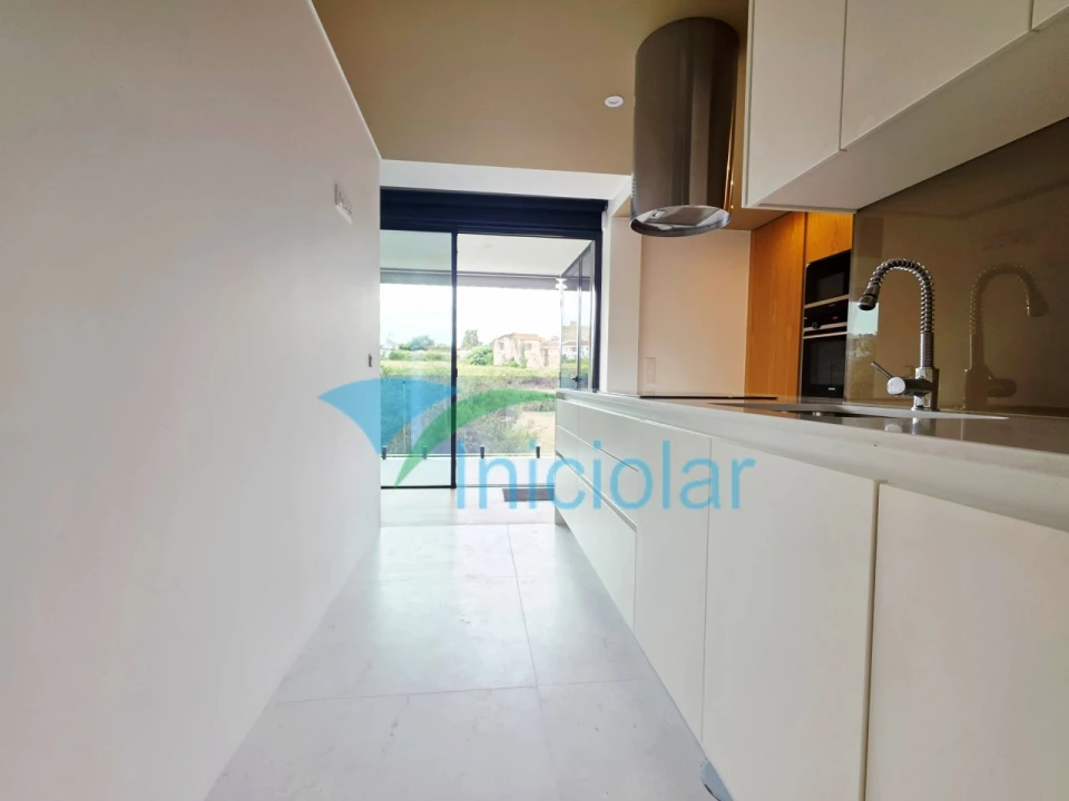 Apartamento T2 para Venda em Rio Tinto Foto 9