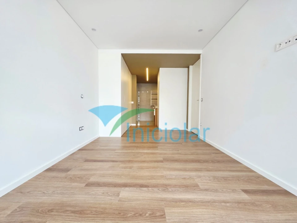 Apartamento T2 para Venda em Rio Tinto Foto 15
