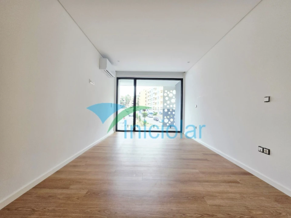 Apartamento T2 para Venda em Rio Tinto Foto 16