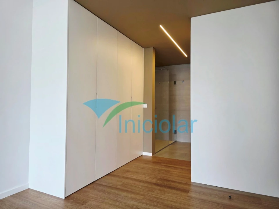 Apartamento T2 para Venda em Rio Tinto Foto 17