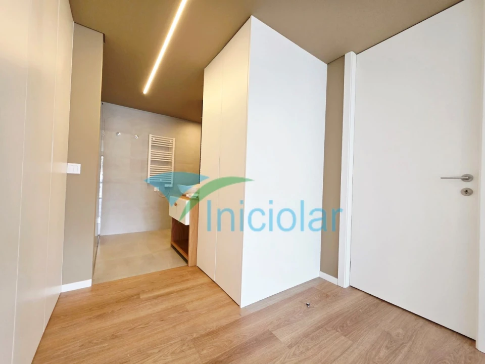 Apartamento T2 para Venda em Rio Tinto Foto 18
