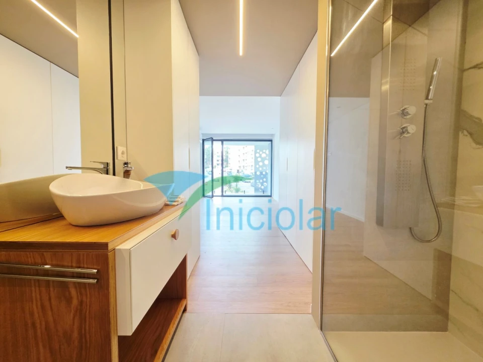 Apartamento T2 para Venda em Rio Tinto Foto 19