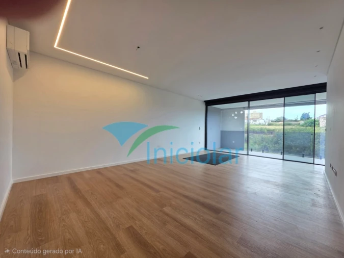 Apartamento T2 para Venda em Rio Tinto Foto 4