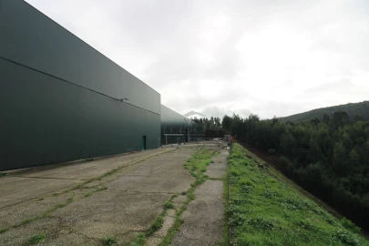 Armazém para Arrendamento em Raiva, Pedorido e Paraíso