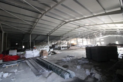 Armazém para Venda em Raiva, Pedorido e Paraíso