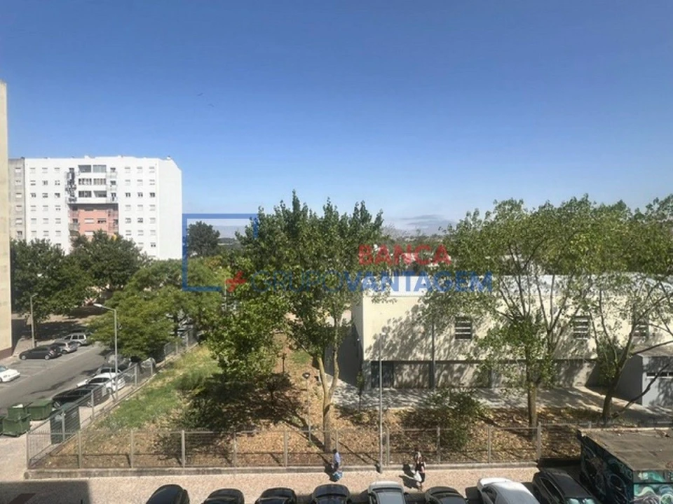Apartamento T3 para Venda em Casal de Cambra Foto 20