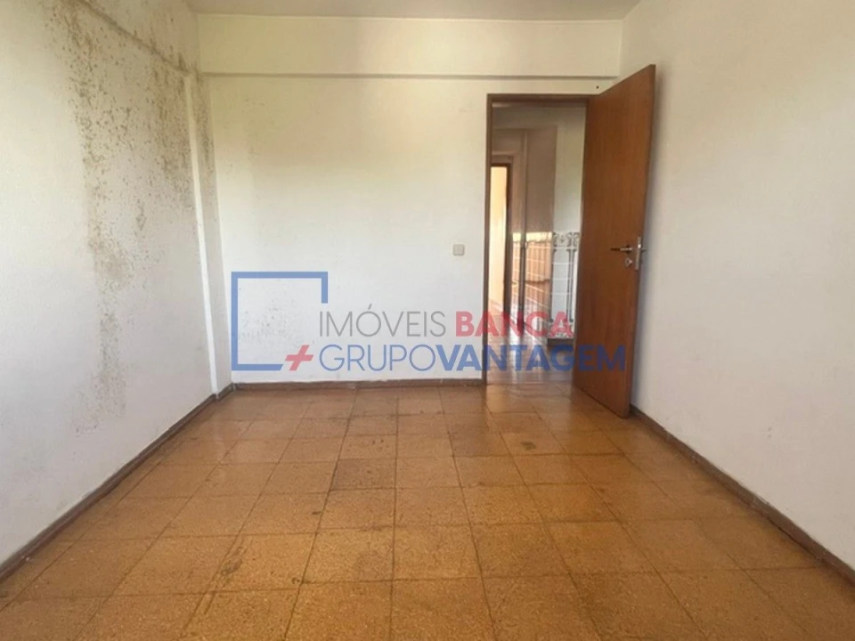 Apartamento T3 para Venda em Casal de Cambra Foto 10