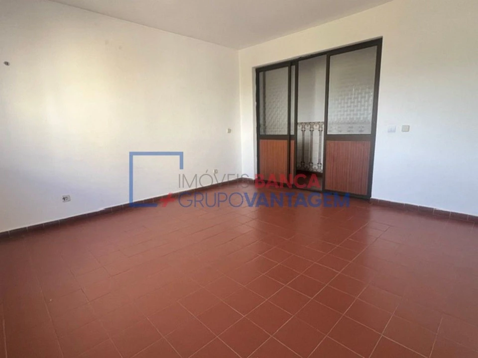 Apartamento T3 para Venda em Casal de Cambra Foto 1