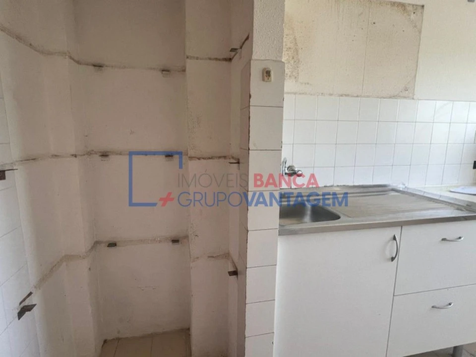 Apartamento T3 para Venda em Casal de Cambra Foto 19