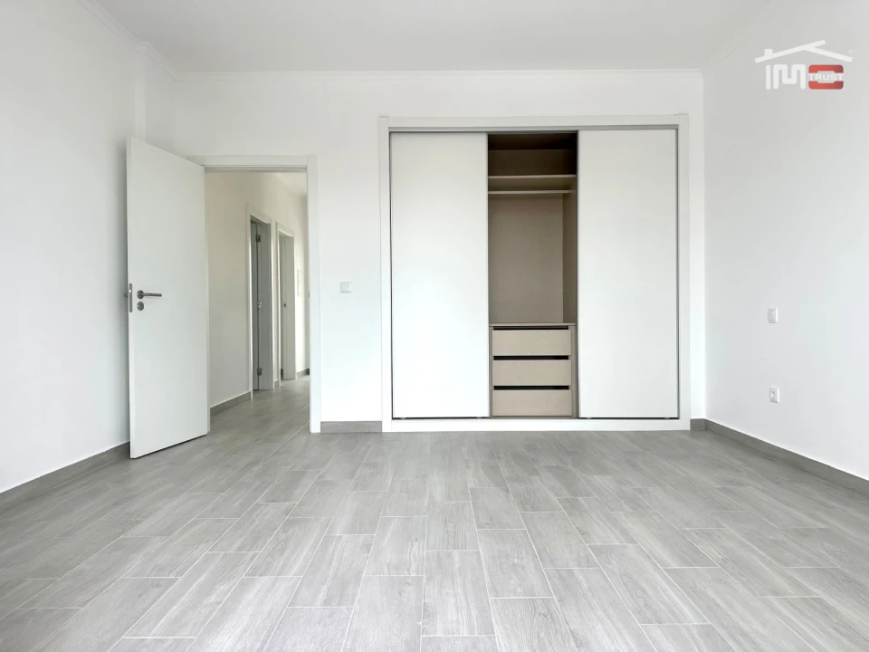 Moradia T4 para Venda em Atalaia e Alto Estanqueiro-Jardia Foto 21