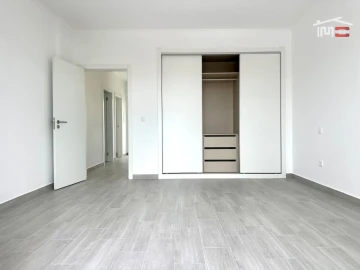 Moradia T4 para Venda em Atalaia e Alto Estanqueiro-Jardia