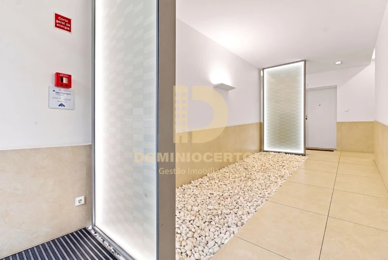 Apartamento T3 para Venda em Santa Marinha e São Pedro da Afurada Foto 2