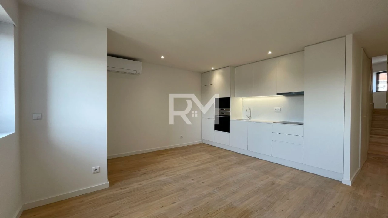 Apartamento T2 para Venda em Campanhã Foto 4