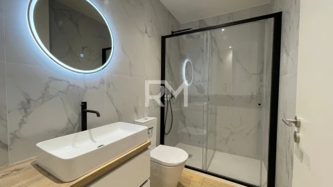 Apartamento T2 para Venda em Campanhã