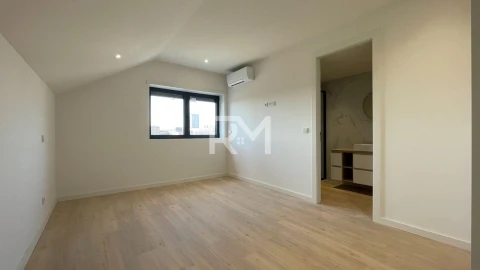 Apartamento T2 para Venda em Campanhã