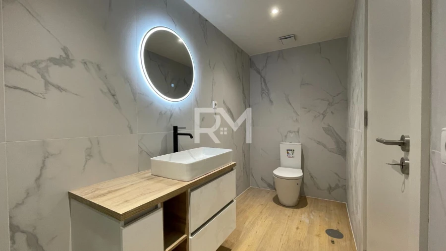 Apartamento T2 para Venda em Campanhã Foto 19