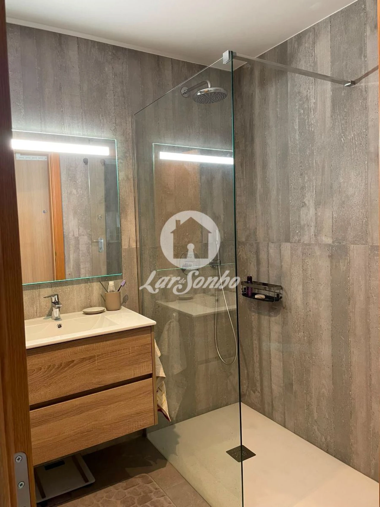 Apartamento T1 para Arrendamento em Paranhos Foto 9