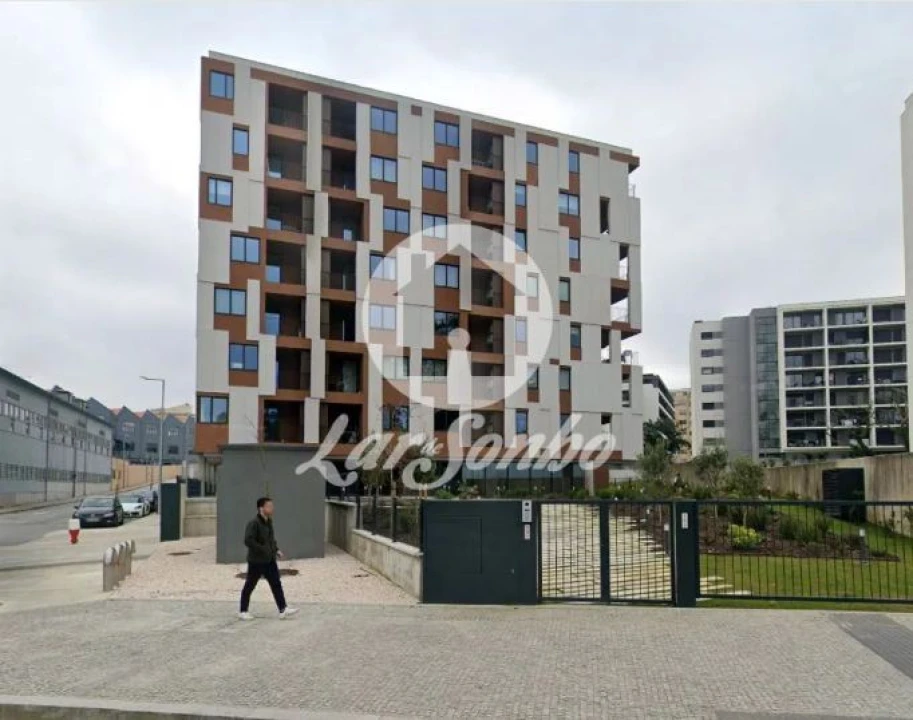 Apartamento T1 para Arrendamento em Paranhos Foto 12