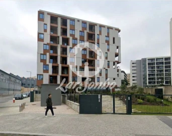 Apartamento T1 para Arrendamento em Paranhos