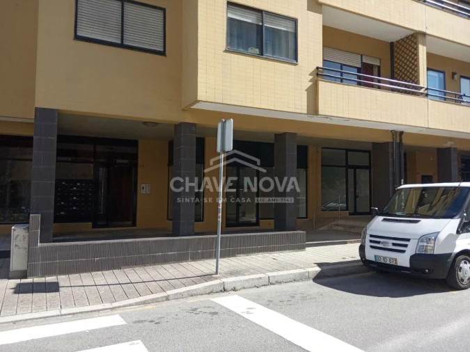 Loja para Venda em Ramalde Foto 4