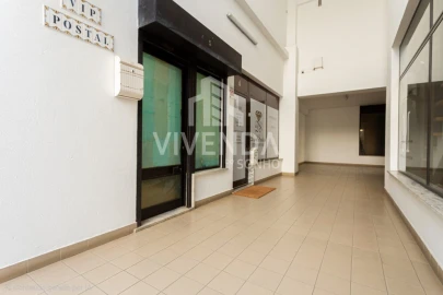 Loja para Venda em Setubal (São Sebastião)