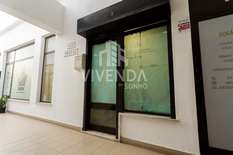 Loja para Venda em Setubal (São Sebastião) Foto 9